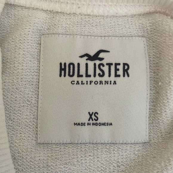 Hollister long sleeve butterfly top - Picture 3 of 3